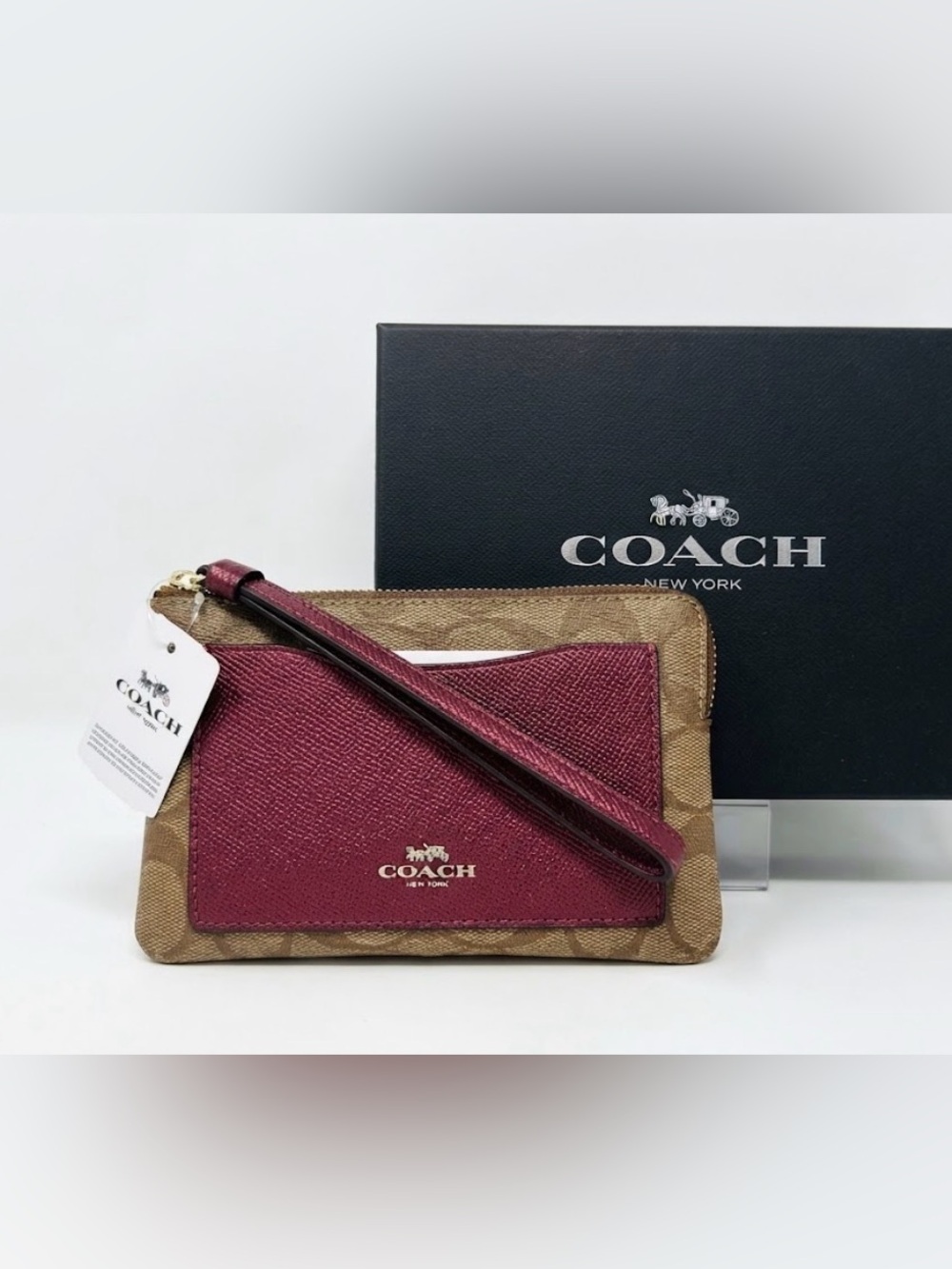 NWT Coach Boxed Large Corner Zip Wristlet in Signature Canvas (Metallic Cherry)